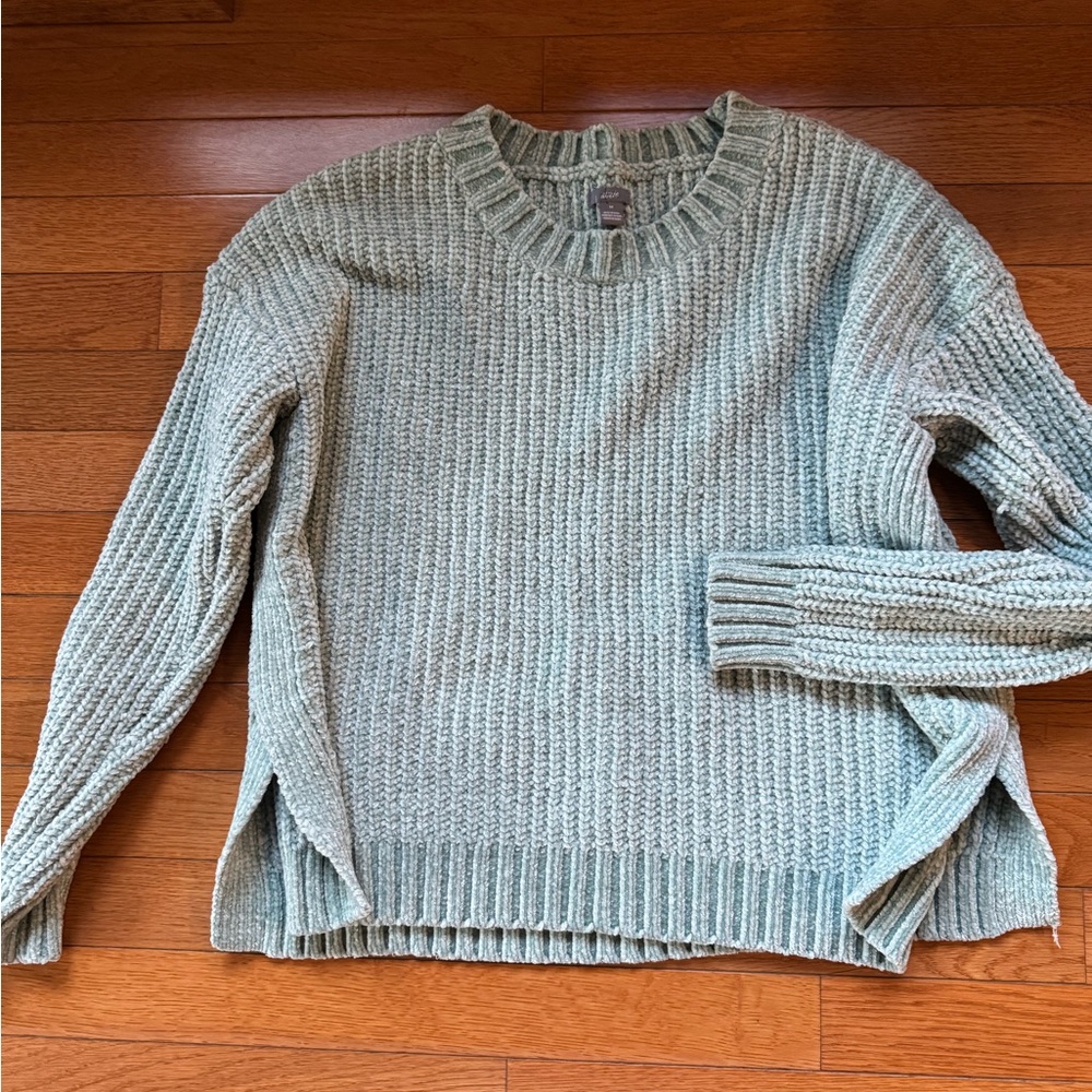 Cozy Knit Sweater in Light Gray
